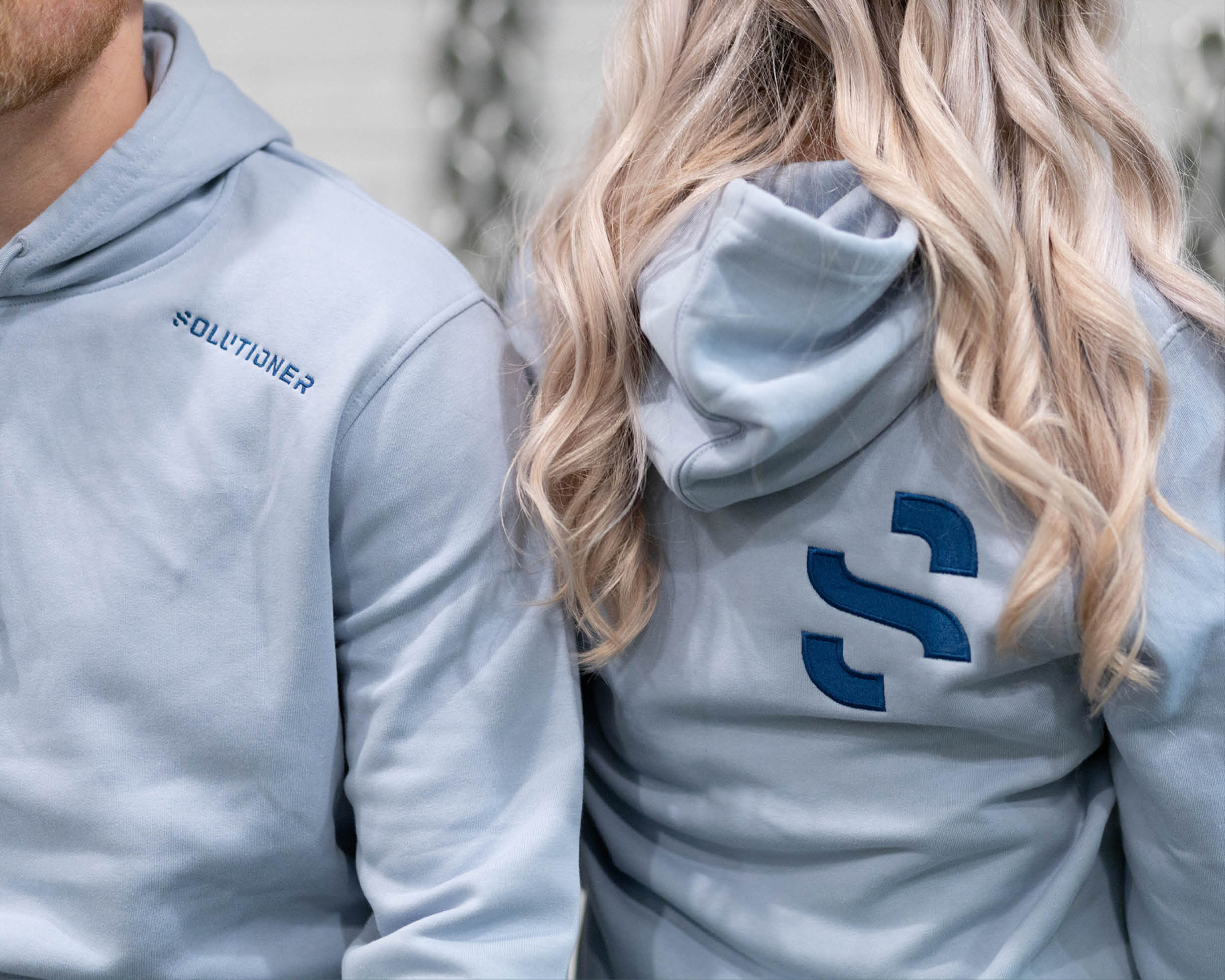 Solutioner huisstijl Sjoerd van Schagen sfeerfoto hoodies gemaakt door Geertje Wezelman